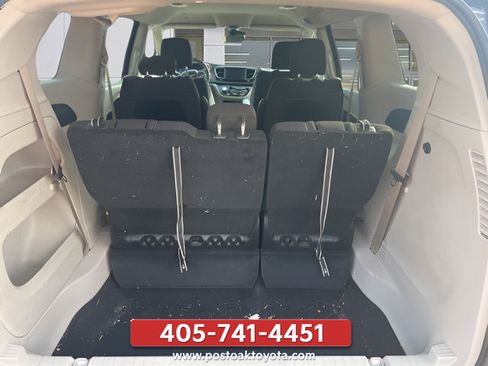 Used 2024 Chrysler Voyager LX FWD image 22