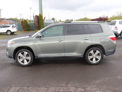 Used 2011 Toyota Highlander Limited w/ Tow Pkg image 8