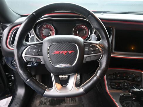 Used 2016 Dodge Challenger SRT Hellcat image 33