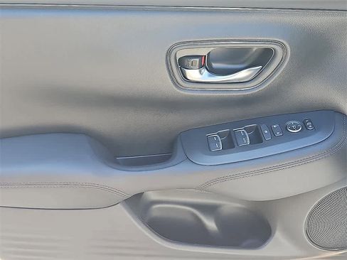 New 2026 Honda HR-V EX-L image 9