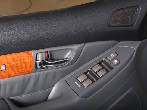 Used 2003 Lexus GX 470 image 32