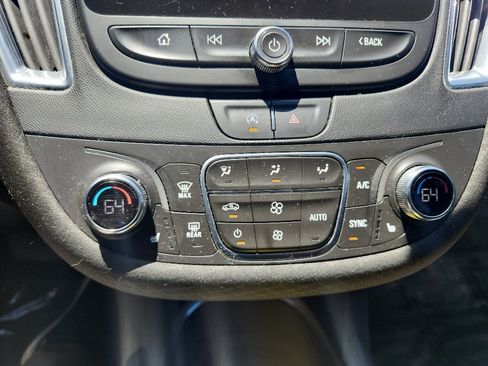 Used 2020 Chevrolet Malibu LT FWD image 26