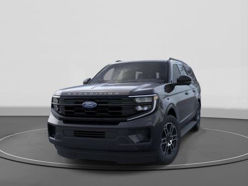 New 2026 Ford Expedition Max Active RWD image 2