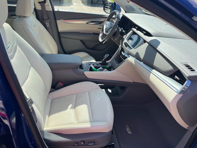 Used 2023 Cadillac XT5 Premium Luxury w/ Technology Package FWD image 39