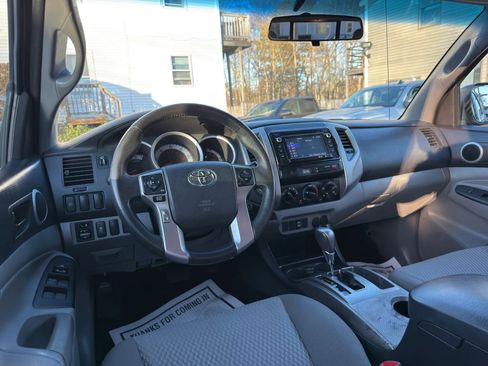 Used 2014 Toyota Tacoma 4x4 Double Cab w/ SR5 Package image 25