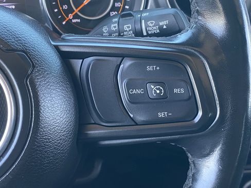 Certified 2022 Jeep Wrangler Unlimited Sport AWD/4WD image 21