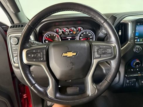 Used 2021 Chevrolet Silverado 1500 LT AWD/4WD image 28