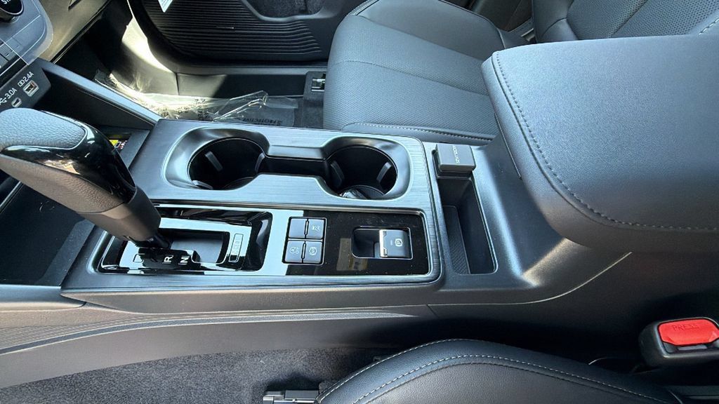 New 2026 Subaru Outback Limited AWD/4WD image 13