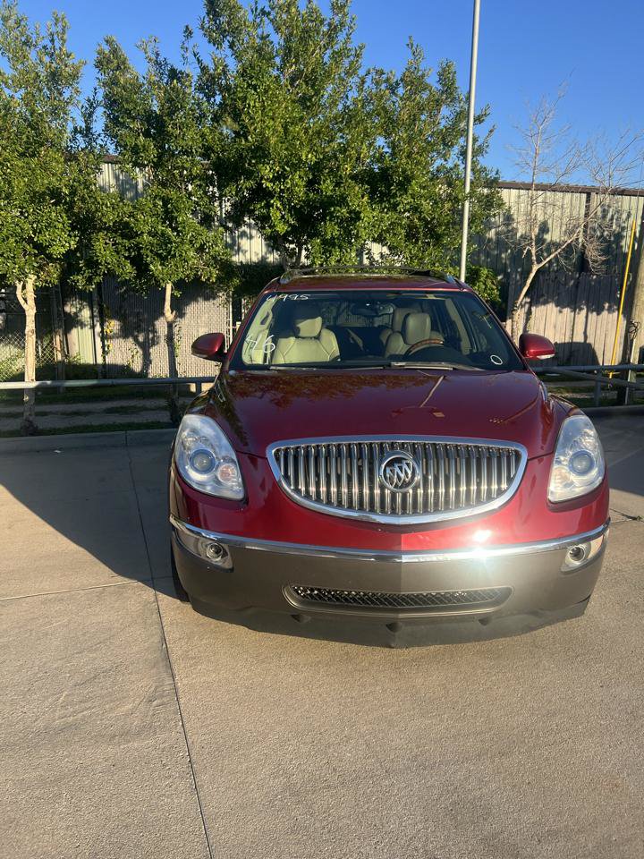 Used 2011 Buick Enclave CXL FWD image 2