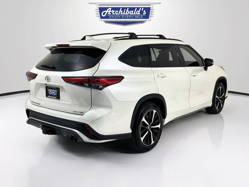 Used 2021 Toyota Highlander XSE AWD/4WD image 8