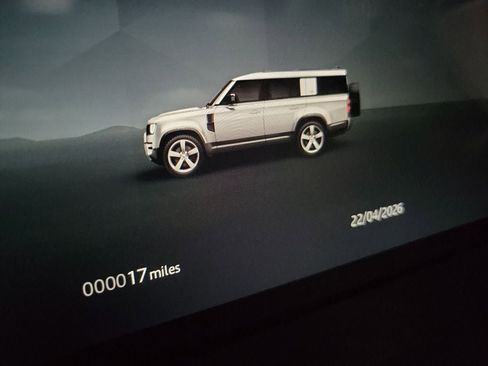 New 2026 Land Rover Defender 130 X-Dynamic SE AWD/4WD image 18