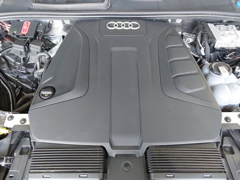 Used 2023 Audi Q7 2.0T Premium w/ Convenience Package AWD/4WD image 30