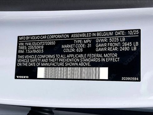 New 2026 Volvo XC40 B5 Plus w/ Protection Package Premier image 35