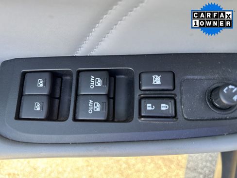 Used 2019 Subaru Outback 2.5i Limited AWD/4WD image 12