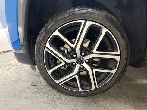 Certified 2025 Jeep Compass Limited w/ Elite Group AWD/4WD image 13