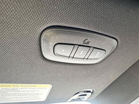 Used 2025 Jeep Wagoneer Series II AWD/4WD image 19