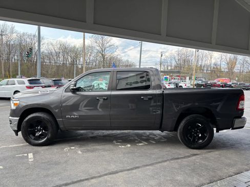 Used 2022 RAM 1500 Big Horn AWD/4WD image 4