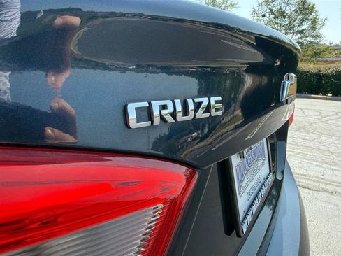 Used 2016 Chevrolet Cruze LS FWD image 11