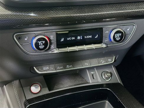 Used 2023 Audi SQ5 Premium Plus w/ Premium Plus Package image 14