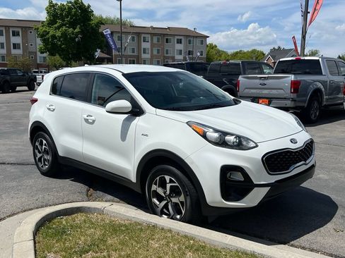 Used 2020 Kia Sportage LX AWD/4WD image 8