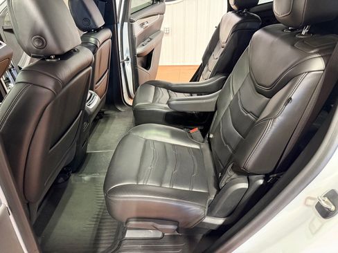 Used 2022 Cadillac XT6 Premium Luxury w/ Platinum Package image 20