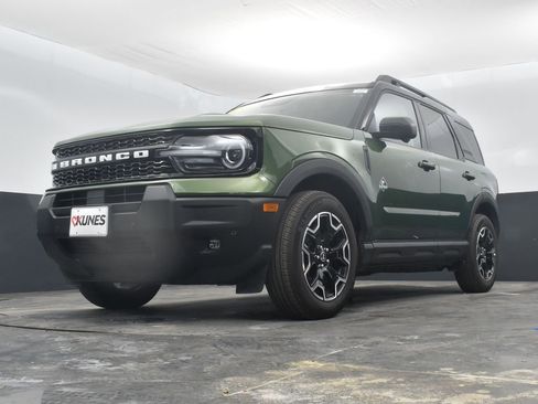 Used 2025 Ford Bronco Sport Outer Banks w/ Outer Banks Tech Package+ AWD/4WD image 56
