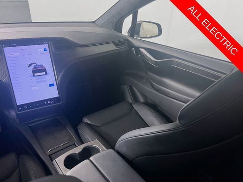 Used 2020 Tesla Model X Performance image 24