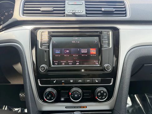 Used 2019 Volkswagen Passat 2.0T Wolfsburg FWD image 29