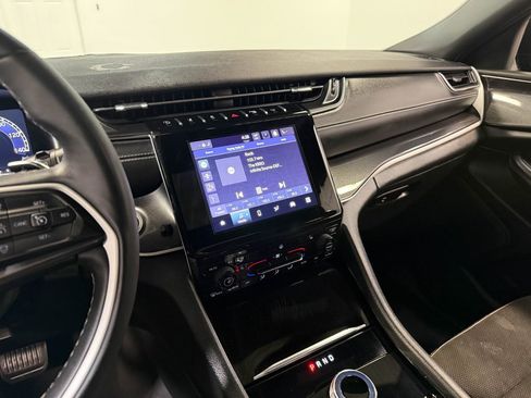 Used 2023 Jeep Grand Cherokee L Laredo image 80