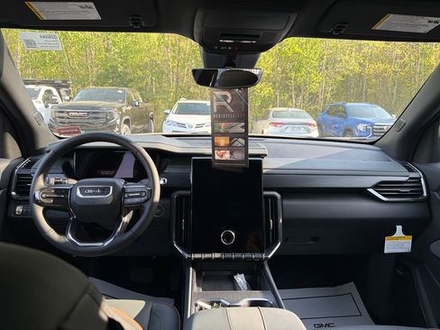 New 2026 GMC Acadia AT4 w/ Luxury Package AWD/4WD image 14