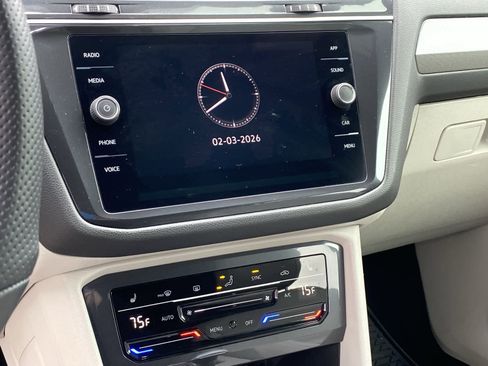 Used 2022 Volkswagen Tiguan SE R-Line image 27