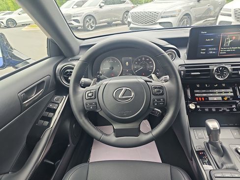 Used 2025 Lexus IS 350 F Sport RWD image 18