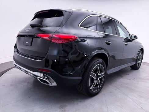 Used 2024 Mercedes-Benz GLC 300 w/ AMG Line image 17