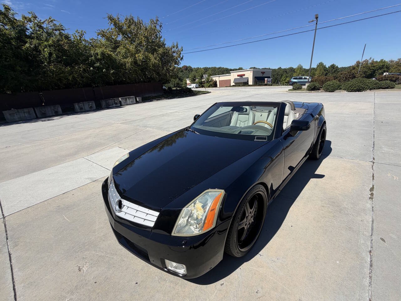 Used 2004 Cadillac XLR RWD image 22