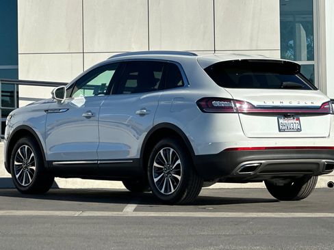 Used 2023 Lincoln Nautilus Reserve w/ Luxury Package image 5