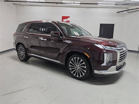 Used 2023 Hyundai Palisade Calligraphy w/ Cargo Package image 2