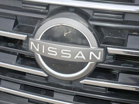 Certified 2025 Nissan Rogue SV FWD image 10