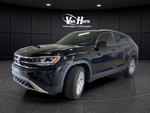 Used 2022 Volkswagen Atlas Cross Sport SE AWD/4WD image 3