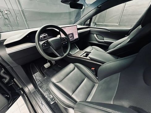 Used 2024 Tesla Model X AWD/4WD image 15