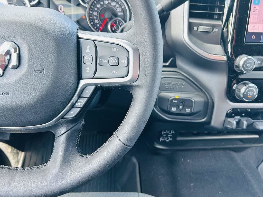 New 2025 RAM 2500 Big Horn AWD/4WD image 15