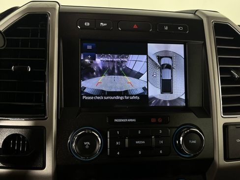 Used 2020 Ford F250 Lariat w/ Chrome Package image 20