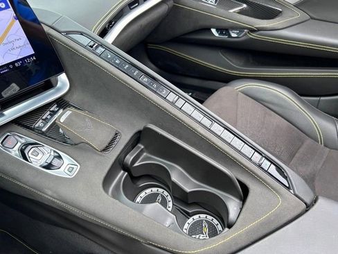 Used 2021 Chevrolet Corvette Stingray Premium Conv w/ Z51 Performance Package image 20