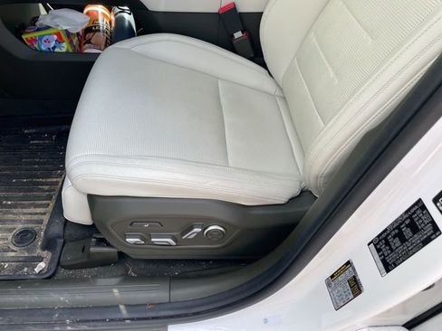 Used 2024 Hyundai Santa Fe Calligraphy AWD/4WD image 9