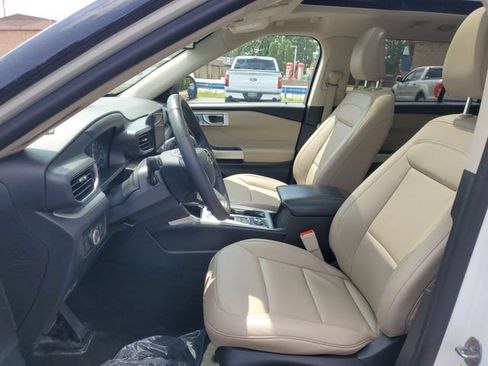 Used 2024 Ford Explorer XLT w/ Equipment Group 202A AWD/4WD image 15