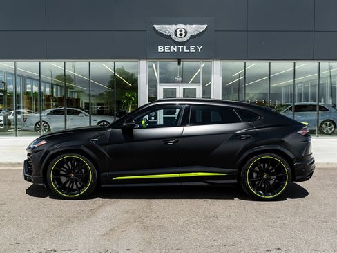 Used 2022 Lamborghini Urus AWD/4WD image 5