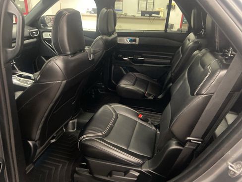 Used 2024 Ford Explorer ST w/ Equipment Group 401A image 10