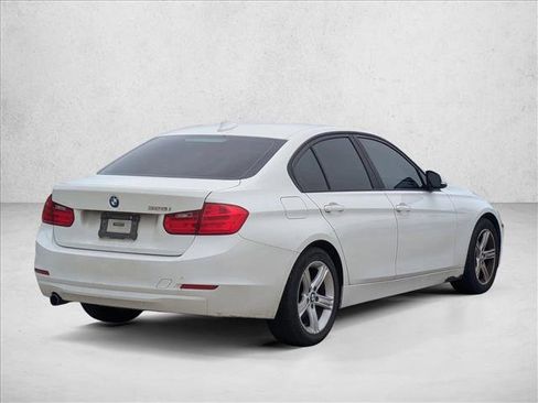 Used 2015 BMW 320i Sedan RWD image 5