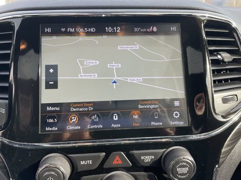 Used 2020 Jeep Grand Cherokee Laredo AWD/4WD image 37