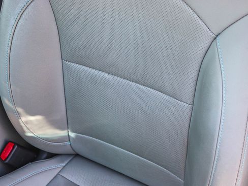 Used 2021 Kia Niro FWD image 23