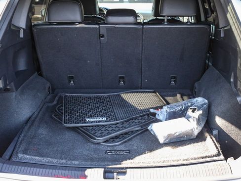 Used 2022 Volkswagen Tiguan SEL R-Line image 26